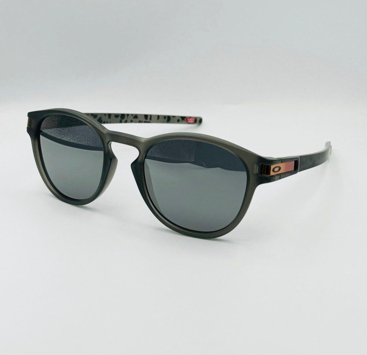 Oakley Latch OO9265 Sunglasses