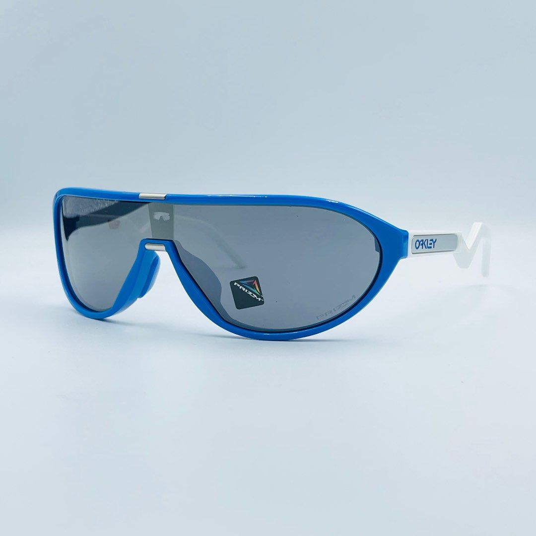 Oakley CMDN (A) OO9467A Sunglasses