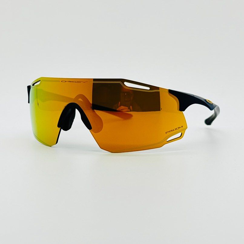 Oakley OO9513 Cybr Dyno Sunglasses