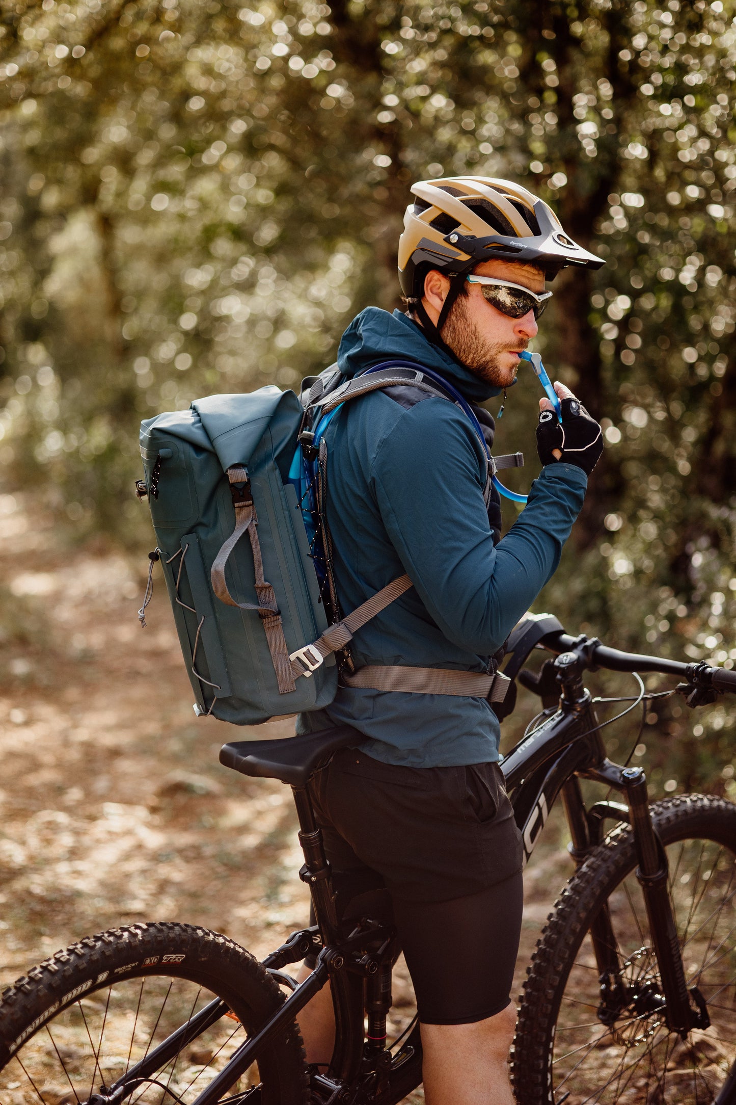 Zulupack Triton 25 Waterproof Backpack 25L with External Hydration Pocket
