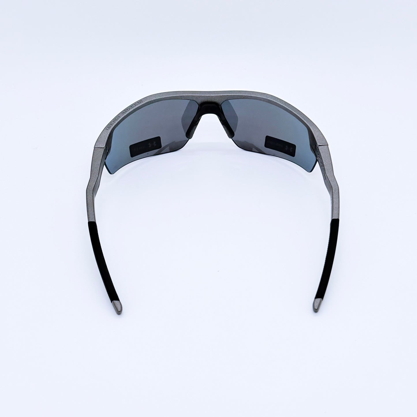 Under Armour Skillz 4WCB3 - Metallic Grey w/ Red Sunglasses