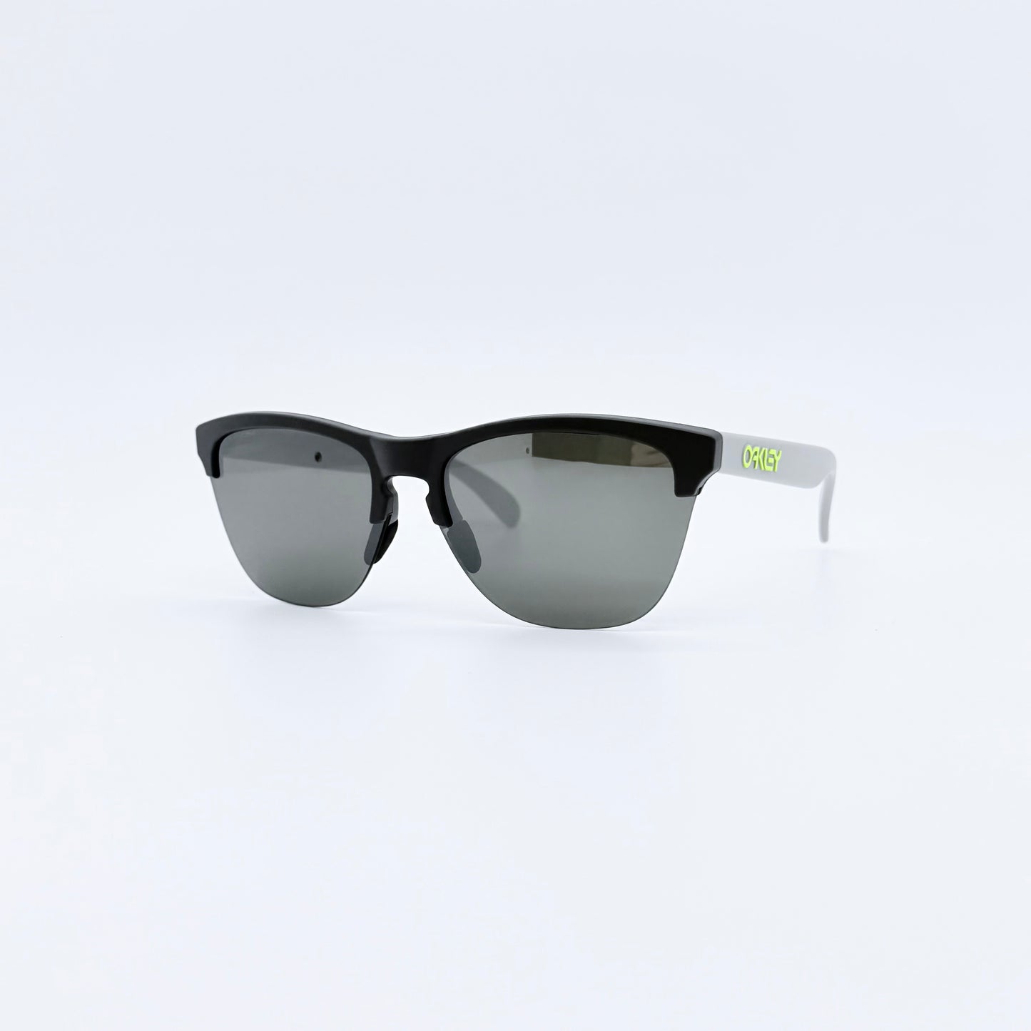 Oakley Frogskins Lite OO9374