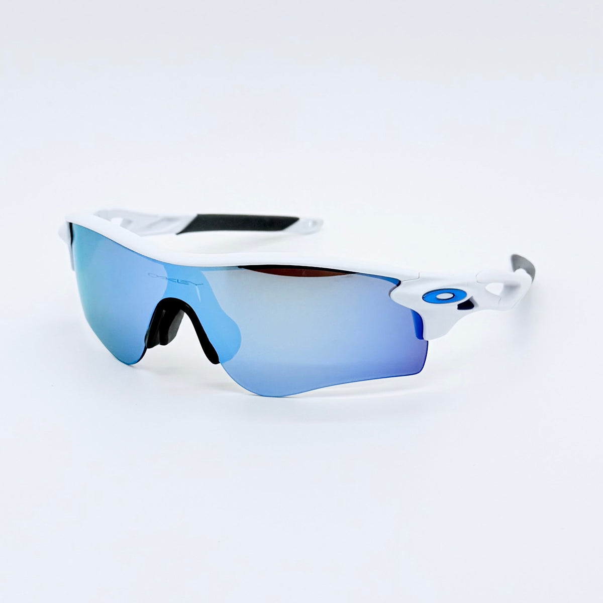Oakley Radarlock Path (A) OO9206 Sunglasses