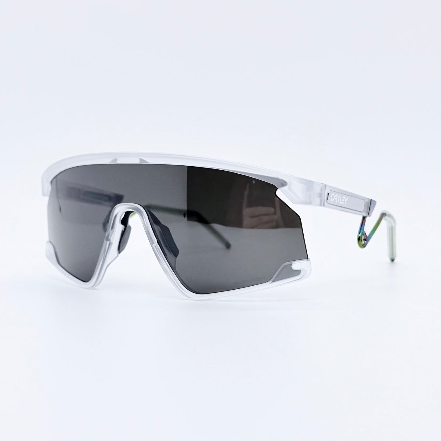 Oakley OO9237 BXTR Metal Sunglasses