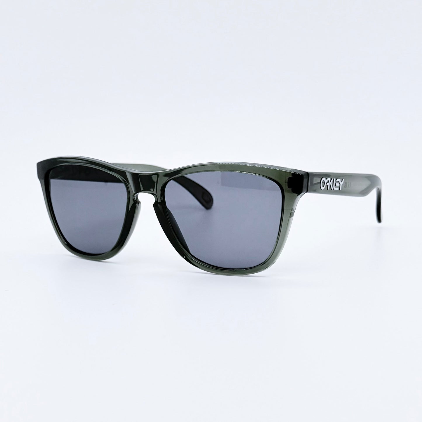 Oakley Frogskins OO9013 Sunglasses