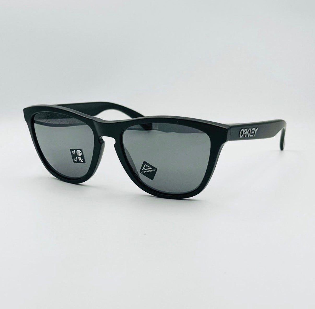 Oakley Frogskins OO9013 Sunglasses