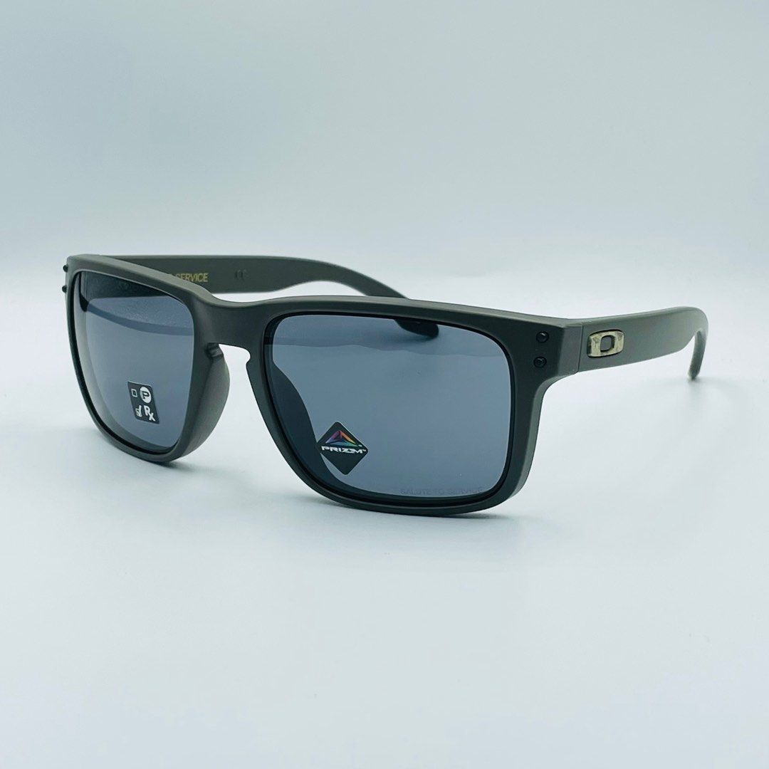 Oakley Holbrook OO9102 Sunglasses