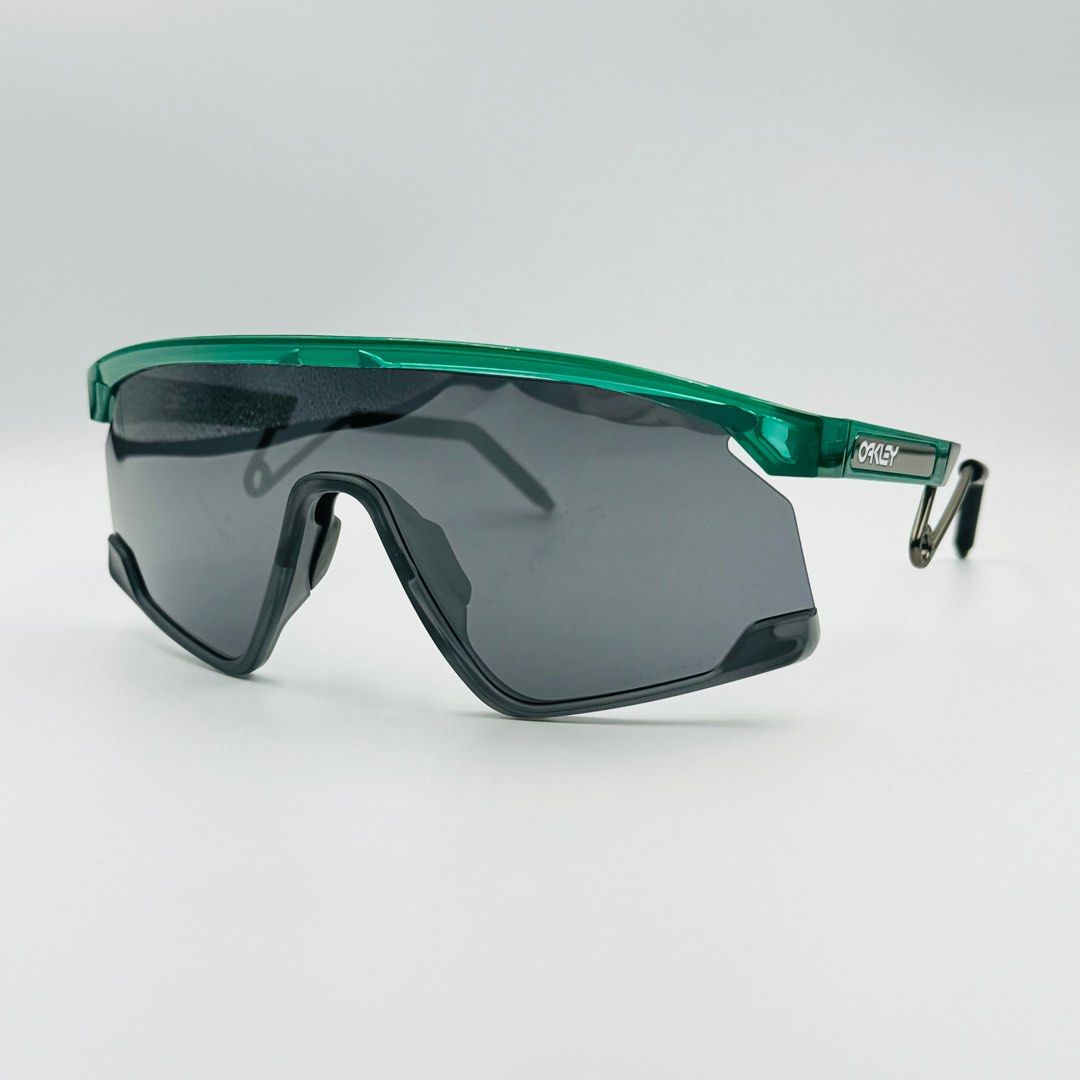 Oakley OO9237 BXTR Metal Sunglasses