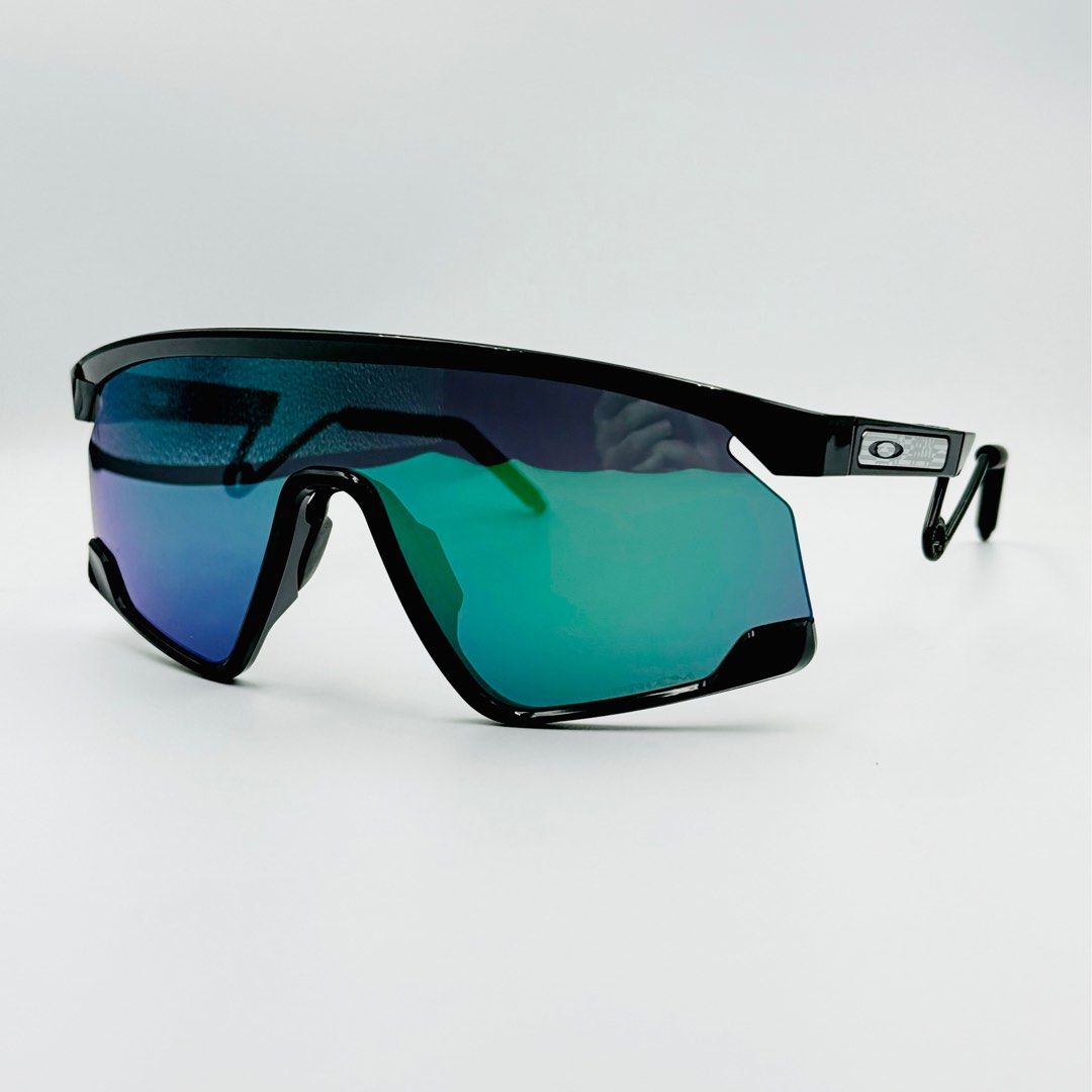 Oakley OO9237 BXTR Metal Sunglasses