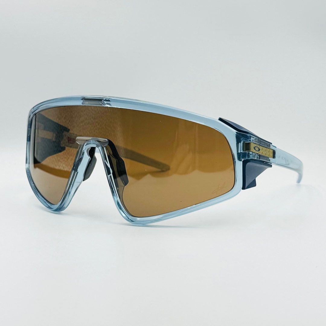 Oakley OO9404 Latch Panel Sunglasses