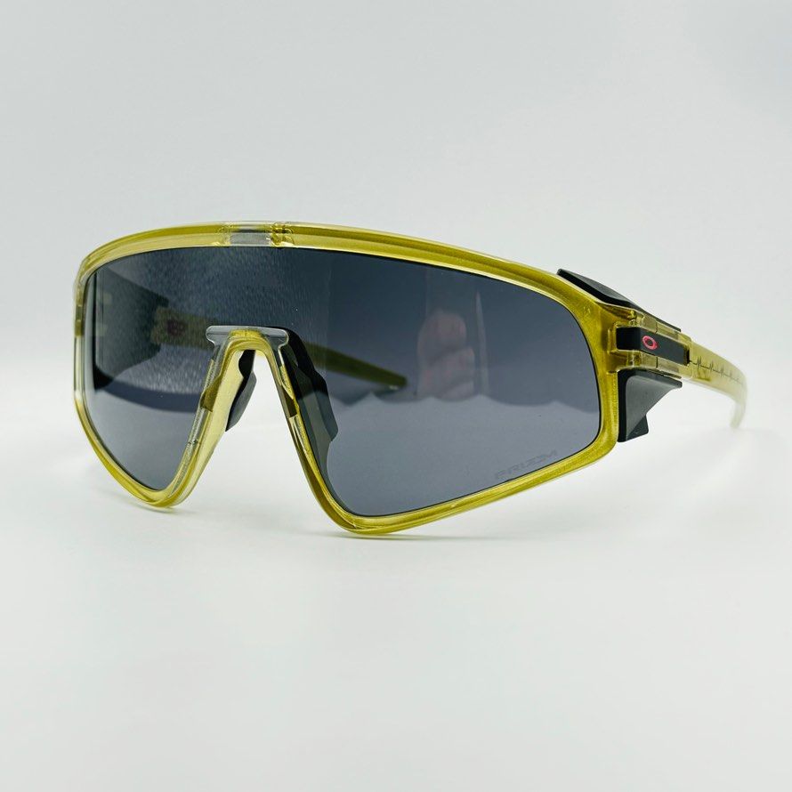 Oakley OO9404 Latch Panel Sunglasses