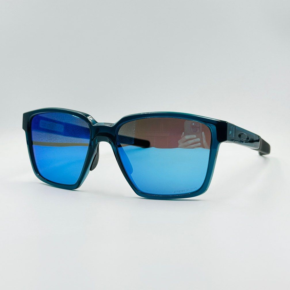 Oakley OO9430 Actuator SQ Sunglasses