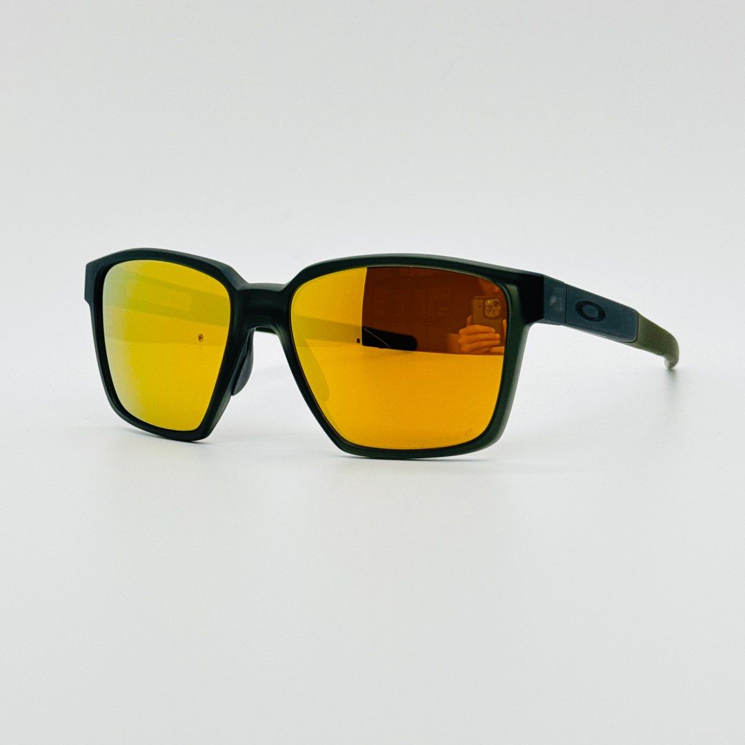 Oakley OO9430 Actuator SQ Sunglasses