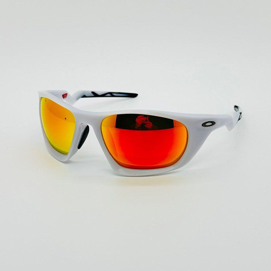 Oakley OO9431 Lateralis Sunglasses