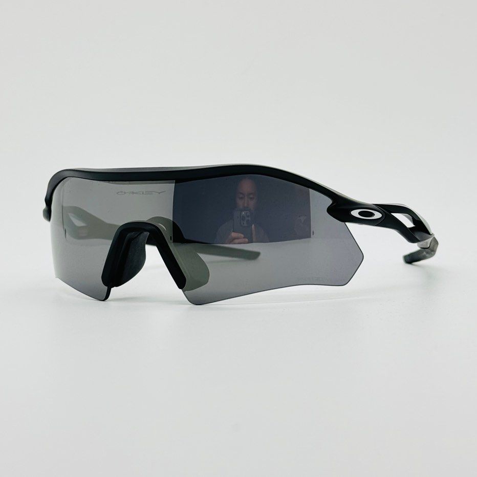 Oakley OO9495D Radar Plate Sunglasses