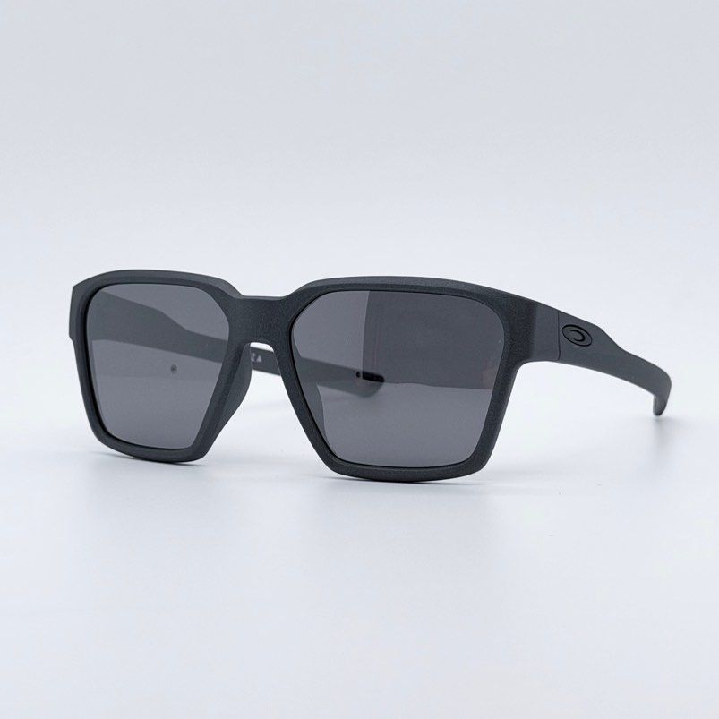 Oakley Briza OO9497 Sunglasses