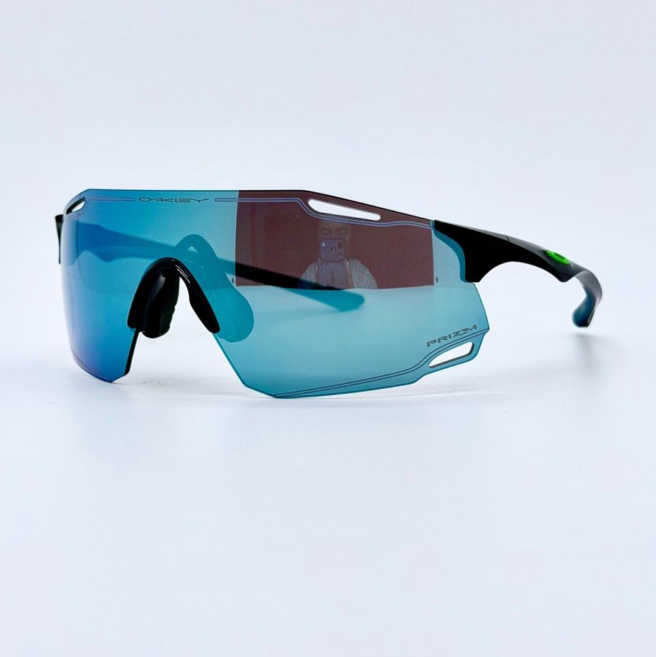 Oakley OO9513 Cybr Dyno Sunglasses