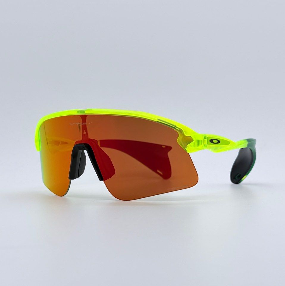 Oakley Stunt Devil OO9517 Sunglasses