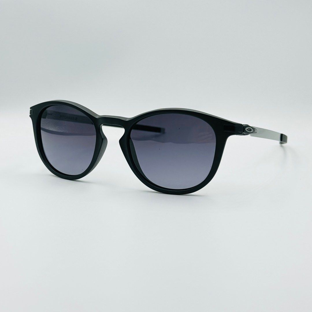 Oakley Pitchman R OO9439 Sunglasses