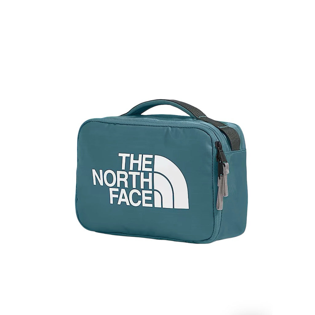 The North Face Base Camp Voyager Toiletry kit
