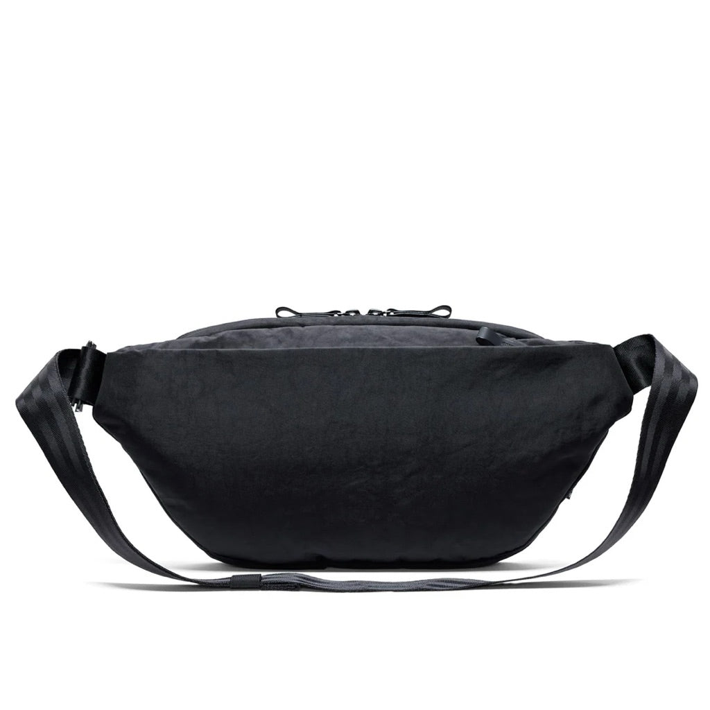 Chrome Sabin 6L Sling Bag