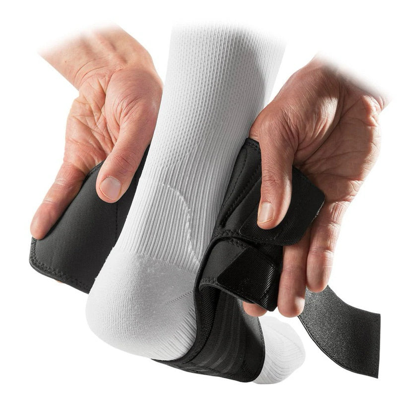 Mcdavid 4303 PHANTOM ANKLE BRACE WITH ADVANCED STRAPPING & FLEX-SUPPORT STIRRUP STAYS